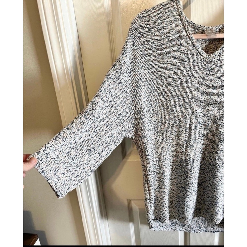 Chicos Sweater Womens Size 2 XS Knit V-Neck 3/4 Sleeves Pullover Casual - Picture 3 of 6